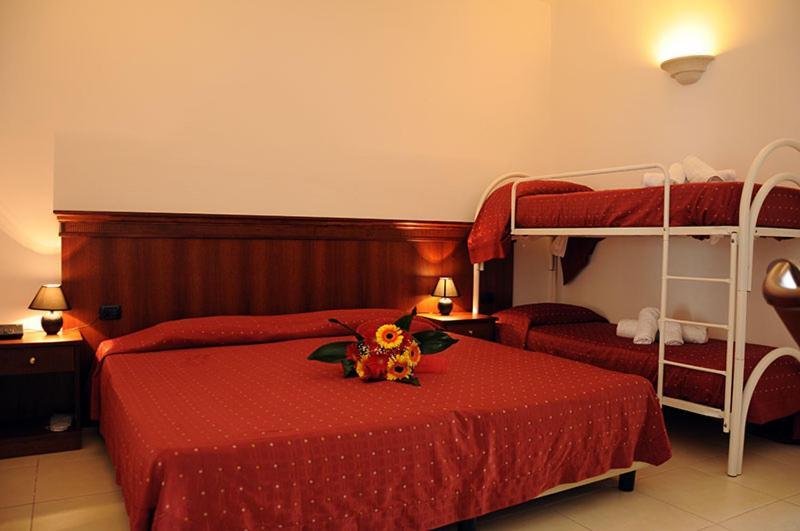 Agri Hotel Conte Salentino Sant Isidoro  Bagian luar foto