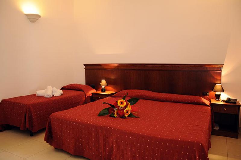 Agri Hotel Conte Salentino Sant Isidoro  Bagian luar foto