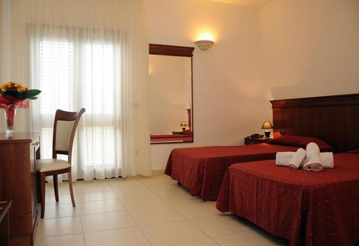 Agri Hotel Conte Salentino Sant Isidoro  Bagian luar foto